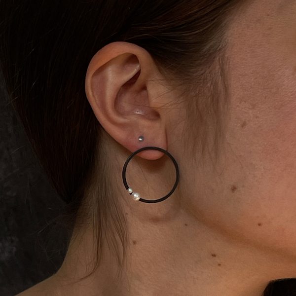 MOTHER AND BABY CIRCLE Earrings