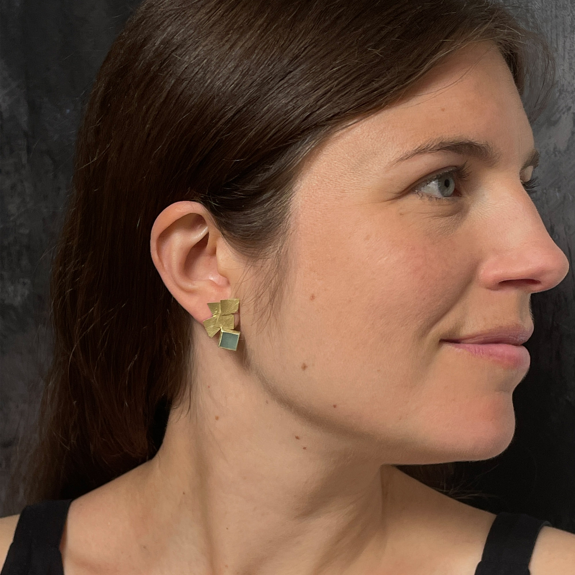 FOUR FRAGMENT AQUA Ear studs